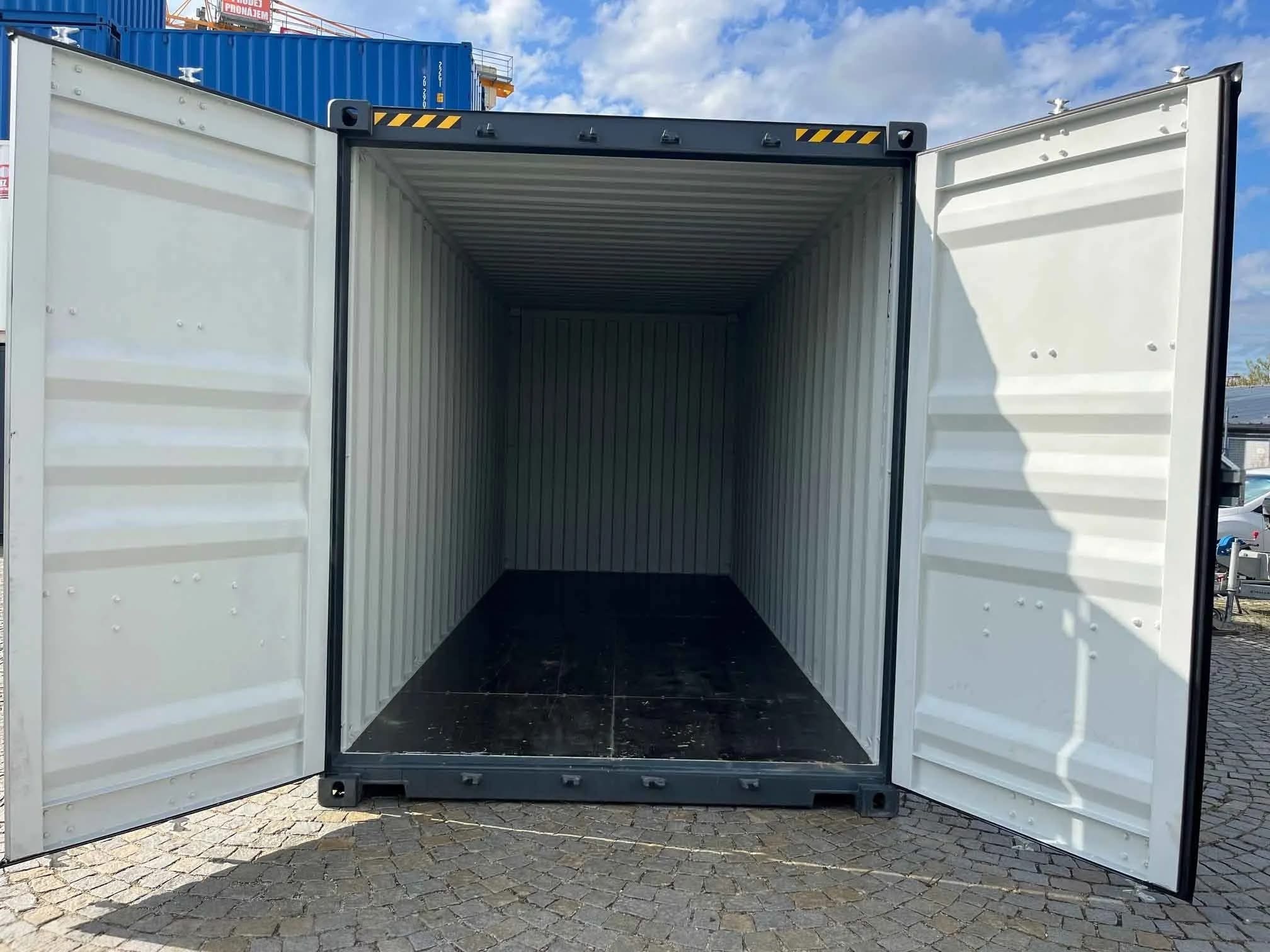 20 fots high cube container portes ouvertes intérieur