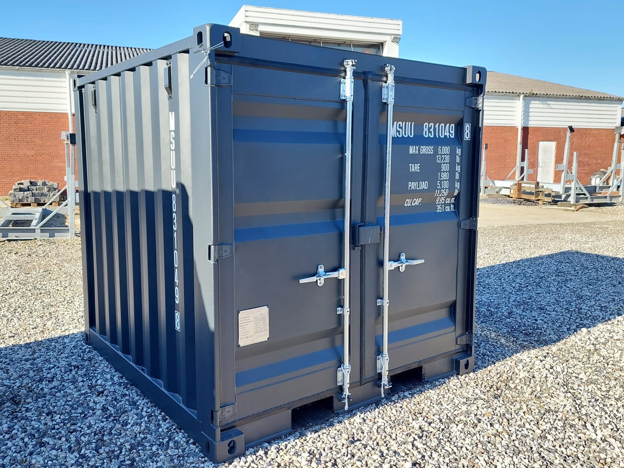 8 fots container 3/4 vinkel